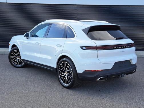 2024 Porsche Cayenne AWD
