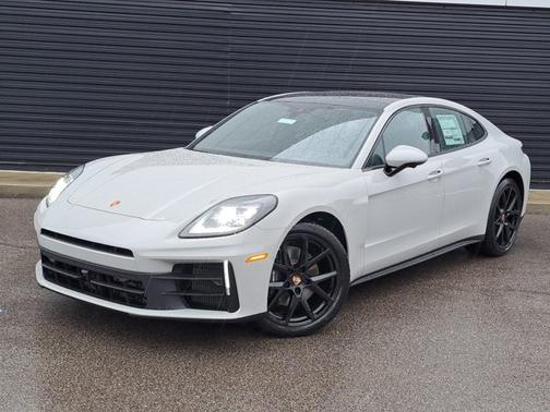 2026 Porsche Panamera 4