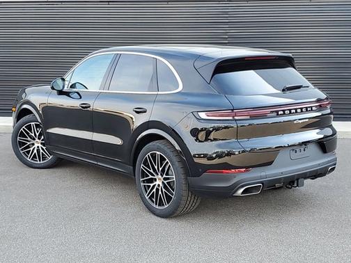 2025 Porsche Cayenne Base