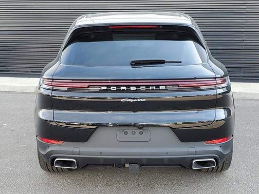 2025 Porsche Cayenne Base