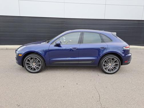 2025 Porsche Macan 