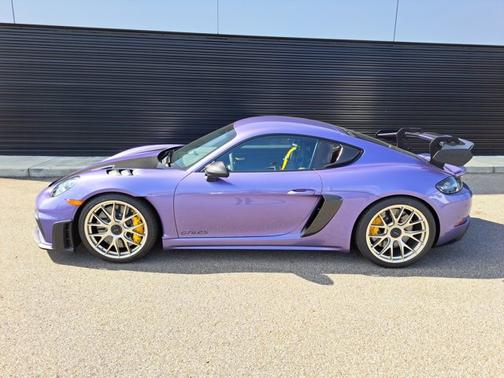 2025 Porsche 718 Cayman GT4 RS