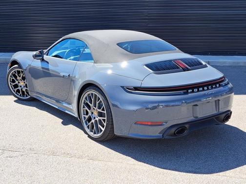 2026 Porsche 911 Carrera