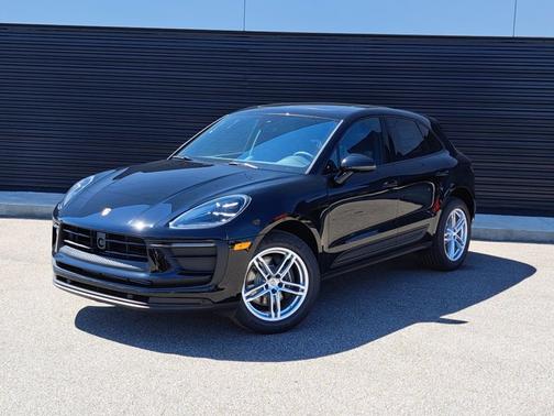 2025 Porsche Macan Base