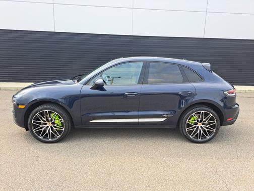 2023 Porsche Macan 4DR AWD