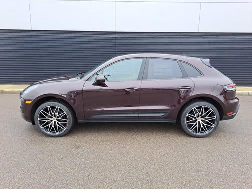 2026 Porsche Macan 