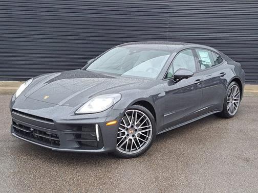 2026 Porsche Panamera 4