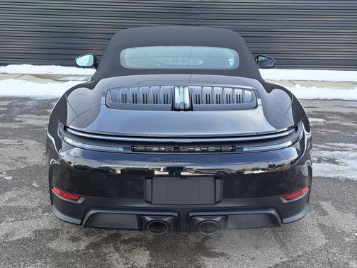 2026 Porsche 911 Carrera 4 GTS