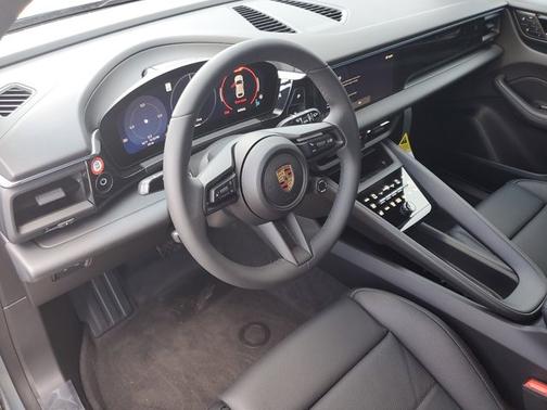 2025 Porsche Macan Electric Electric