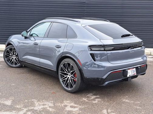 2025 Porsche Macan Electric Turbo