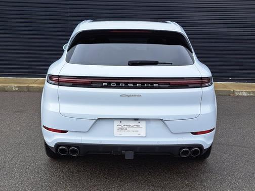 2024 Porsche Cayenne E-Hybrid