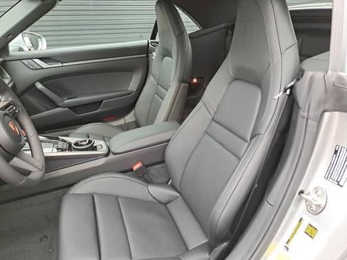 2026 Porsche 911 Carrera 4S