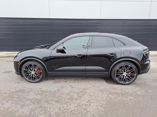 2025 Porsche Macan Electric 4S