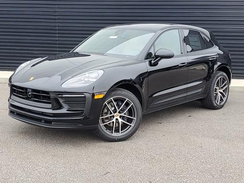 2025 Porsche Macan Base