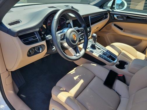 White 2021 Porsche Macan