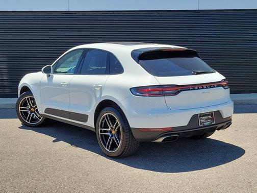 White 2021 Porsche Macan