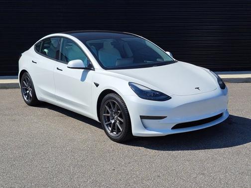 2021 Tesla Model 3 Standard Range Plus