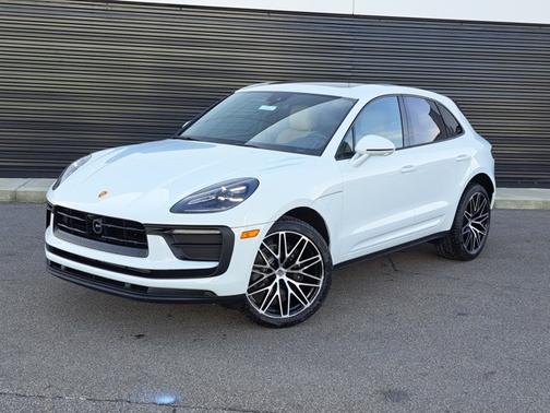 2026 Porsche Macan 