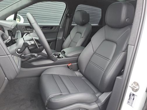 2026 Porsche Cayenne GTS