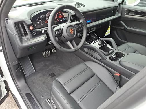 2026 Porsche Cayenne GTS