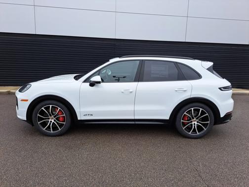 2026 Porsche Cayenne GTS