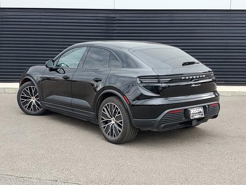 2024 Porsche Macan Electric 4