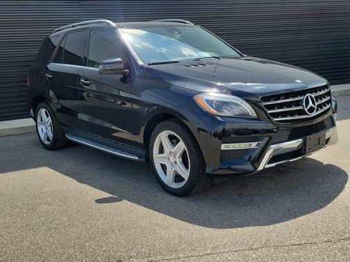 Black 2015 Mercedes-Benz M-Class ML400