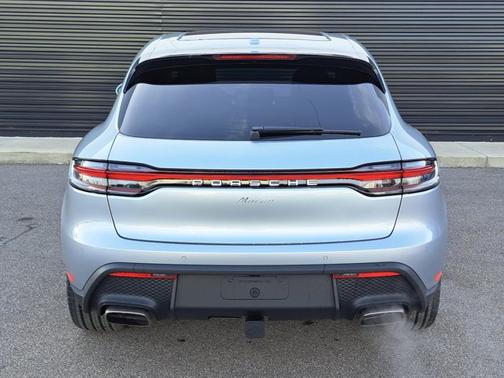 2026 Porsche Macan 