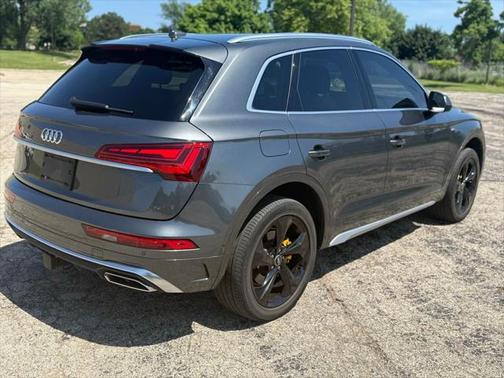 2022 Audi Q5 45 S line Prestige