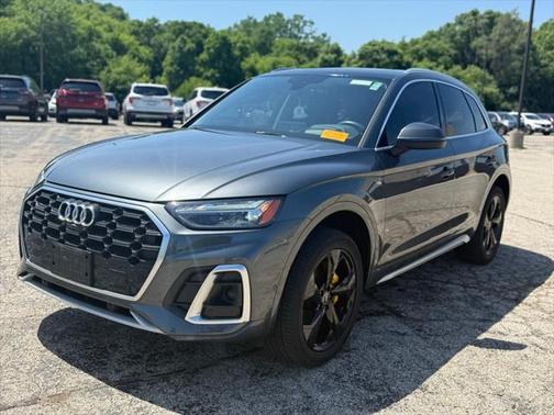 2022 Audi Q5 45 S line Prestige