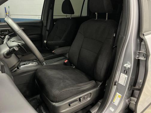 2022 Honda Pilot 2WD Sport