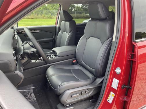 2025 Honda Pilot Touring 8-Passenger