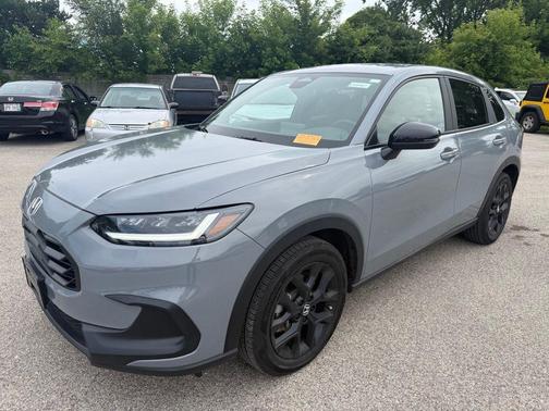 Urban Gray Pearl 2024 Honda HR-V Sport