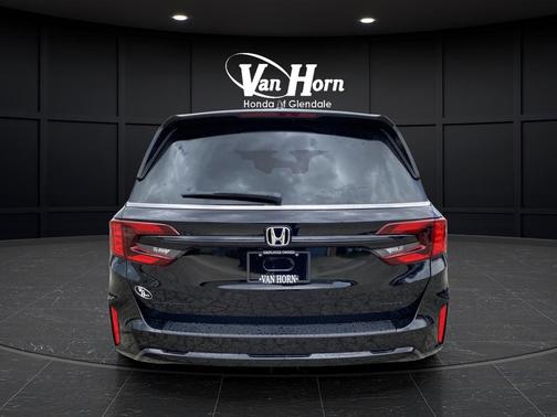 Crystal Black Pearl 2026 Honda Odyssey Sport-L