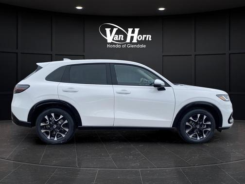 Platinum White Pearl 2026 Honda HR-V EX-L