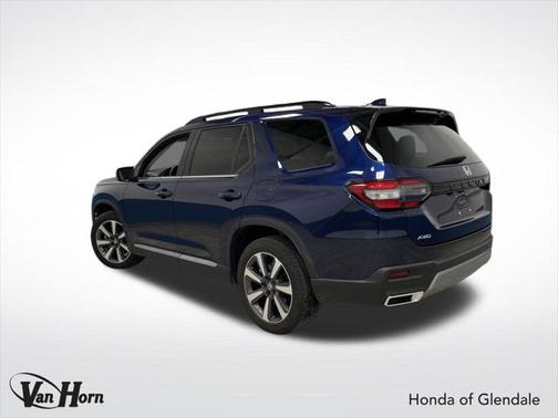 2023 Honda Pilot Touring 8-Passenger