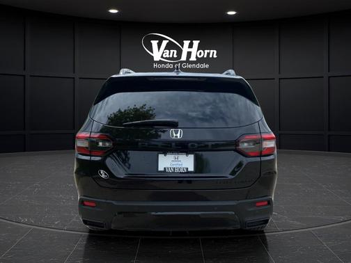 Crystal Black Pearl 2026 Honda Pilot Black Edition