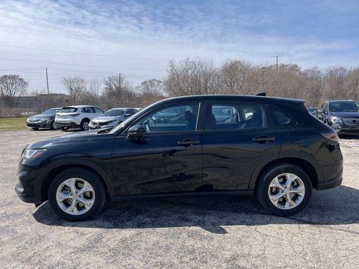 Crystal Black Pearl 2025 Honda HR-V LX