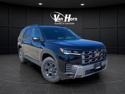 Crystal Black Pearl 2026 Honda Pilot TrailSport