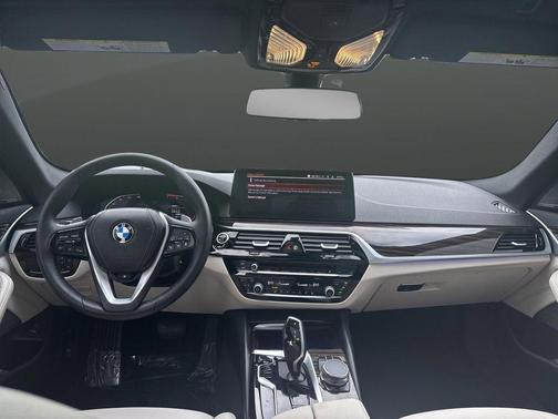 2023 BMW 530 i xDrive
