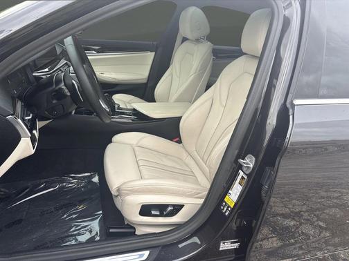 2023 BMW 530 i xDrive