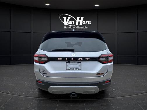 Solar Silver Metallic 2026 Honda Pilot TrailSport