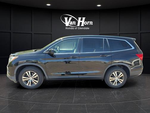 Crystal Black Pearl 2017 Honda Pilot EX