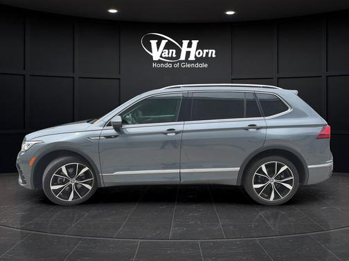 Platinum Gray Metallic 2023 Volkswagen Tiguan 2.0T SEL R-Line 4MOTION