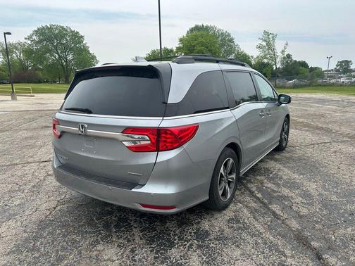 Lunar Silver Metallic 2019 Honda Odyssey Touring