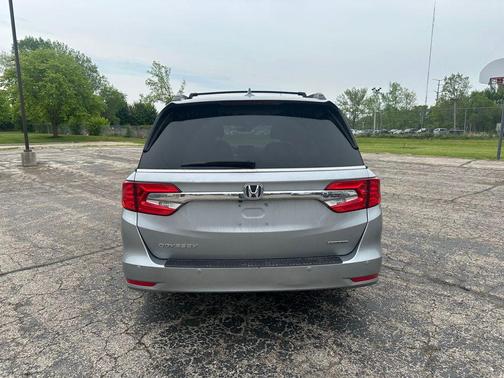 Lunar Silver Metallic 2019 Honda Odyssey Touring