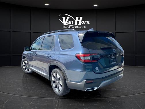 Smoke Blue Pearl 2026 Honda Pilot Touring 8-Passenger