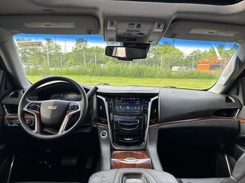 2016 Cadillac Escalade Luxury