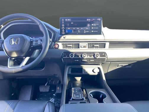 2026 Honda Pilot Touring 8-Passenger