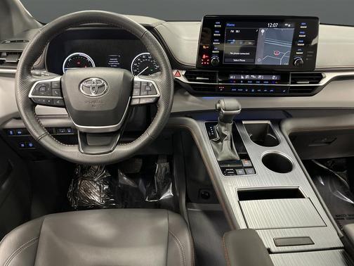 2024 Toyota Sienna XSE 7 Passenger